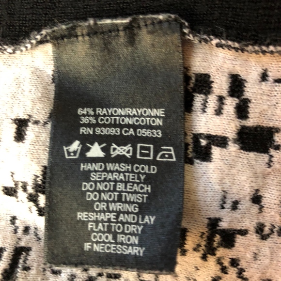 NIC + ZOE Lagoon Top - Picture 5 of 8